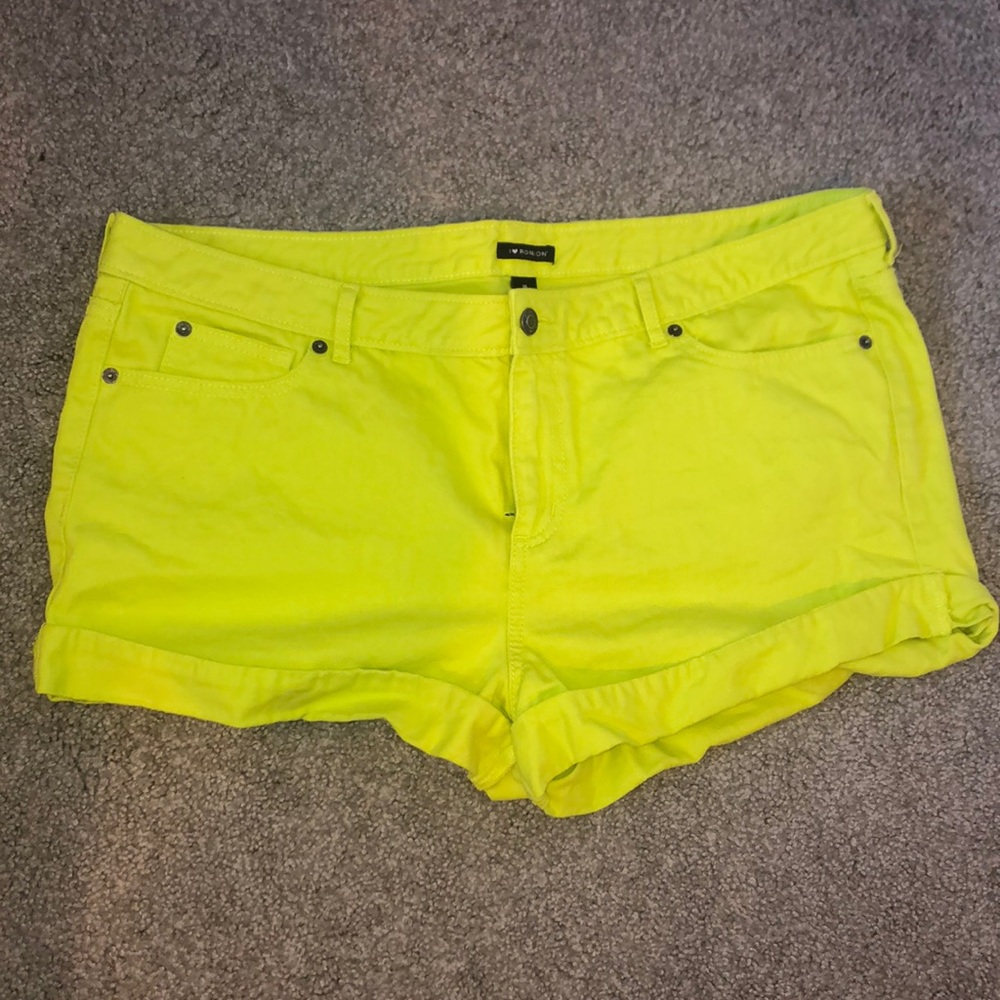 Vibrant shorts